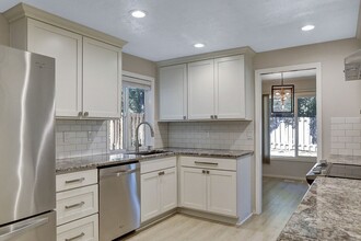 11387 SW Ironwood Loop in Tigard, OR - Building Photo - Building Photo