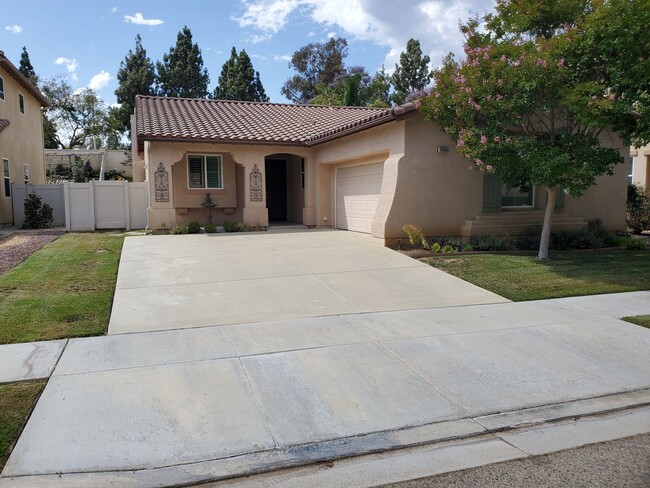 10605 Candytuft St in Ventura, CA - Building Photo - Building Photo