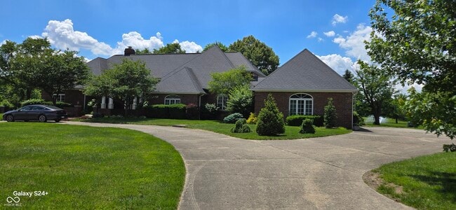 9628 Summerlakes Dr in Carmel, IN - Building Photo - Building Photo
