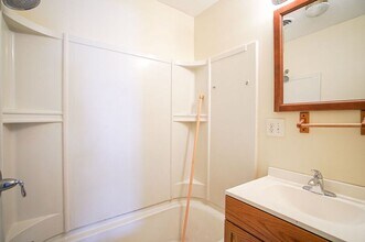 34 Joy St in Ludlow, MA - Building Photo - Building Photo