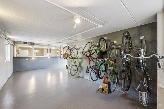 Thornton Place Apartments