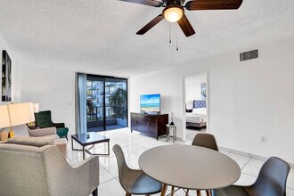 777 NW 155th Ln in Miami, FL - Building Photo - Building Photo