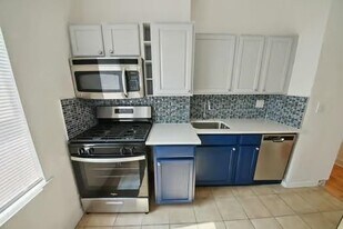 275 Harrison Ave in Jersey City, NJ - Building Photo