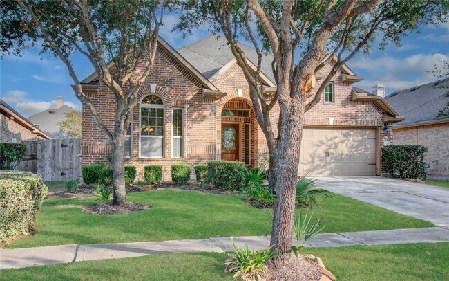 8215 Laughing Falcon Trail in Conroe, TX - Foto de edificio - Building Photo