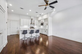 2520 Bluebonnet Ln in Austin, TX - Building Photo - Building Photo