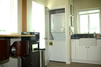 1551 Monmouth Dr in San Diego, CA - Building Photo - Building Photo