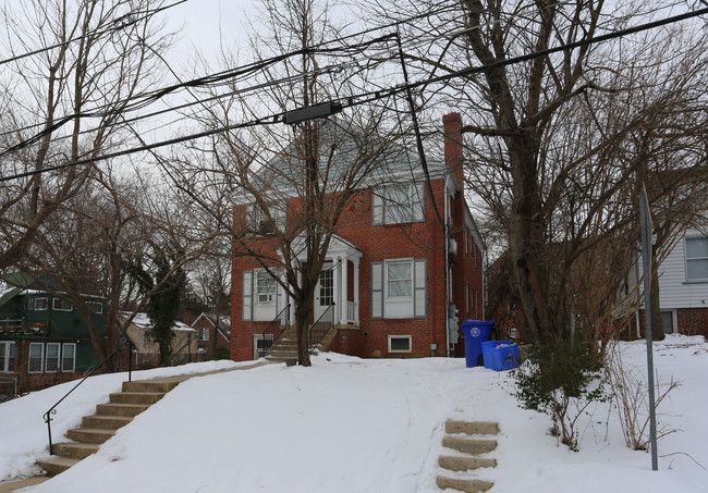 8206 Greenwood Ave in Takoma Park, MD - Building Photo - Building Photo