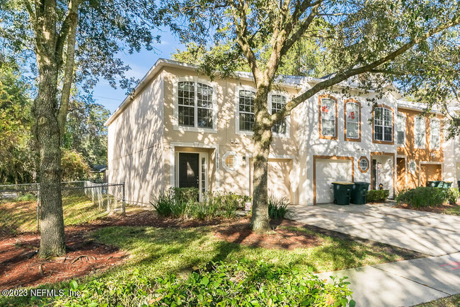property at 10550 Autumn Trace Rd