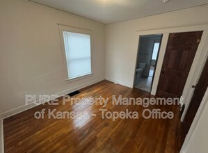 939 SW Jewell Ave in Topeka, KS - Building Photo - Building Photo
