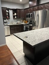 2750 Diamond Loop, Unit E in Milton, WA - Building Photo - Building Photo