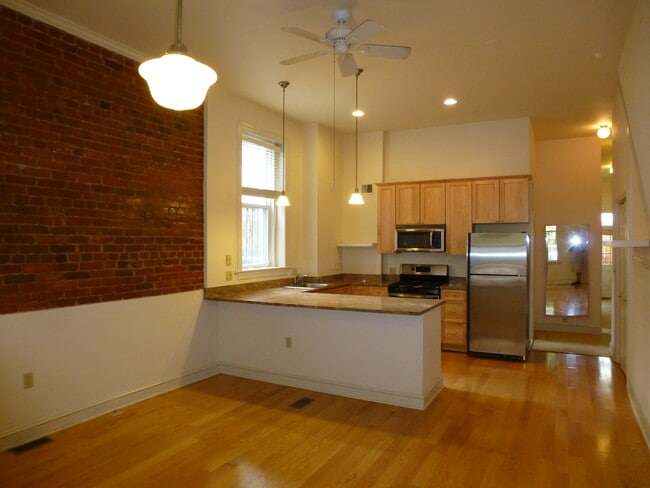 14 14th St NE, Unit 2