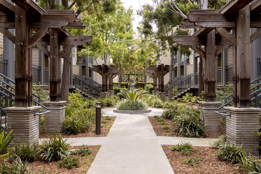 Kensington Place in Sunnyvale, CA - Building Photo