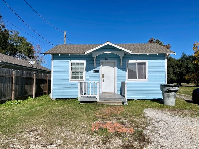 property at 621 17th St