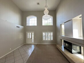 6605 Coronado Crest Ave in Las Vegas, NV - Building Photo - Building Photo