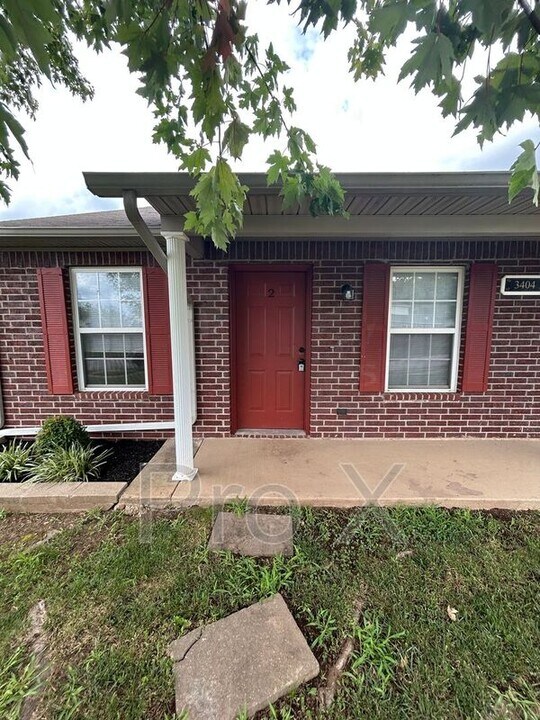 3404 SW Landau Ct in Bentonville, AR - Building Photo
