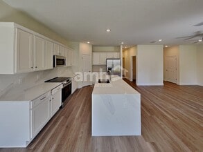 5993 Sycamore Pl St in St. Cloud, FL - Foto de edificio - Building Photo