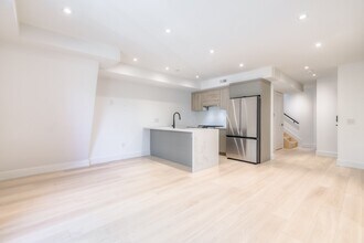 37 Boustead Ave in Toronto, ON - Building Photo - Building Photo