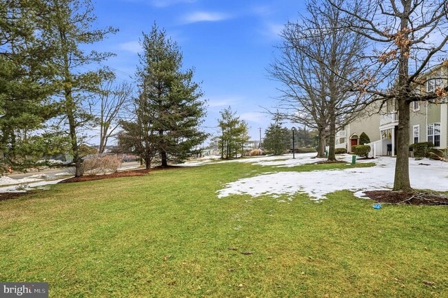 3904 Fenwick Ln in Mount Laurel, NJ - Foto de edificio - Building Photo