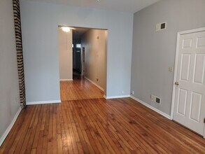 1639 N Claremont Ave, Unit 1 in Chicago, IL - Building Photo - Building Photo