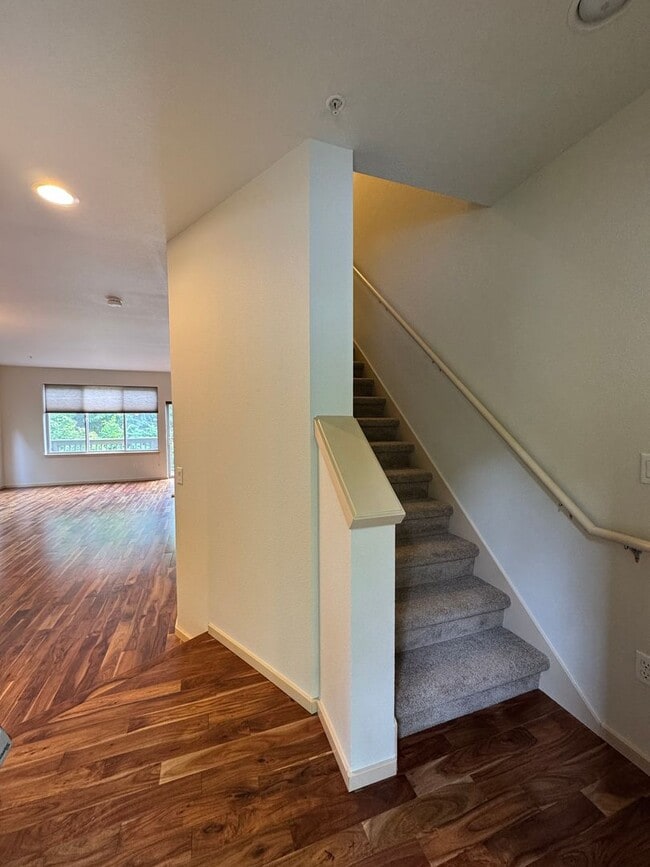 444 Shangri-La Way NW in Issaquah, WA - Building Photo - Building Photo