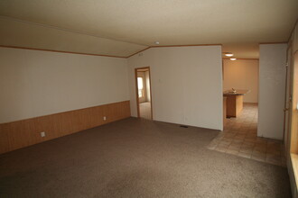 225 Silver Maple Dr in Bozeman, MT - Building Photo - Building Photo