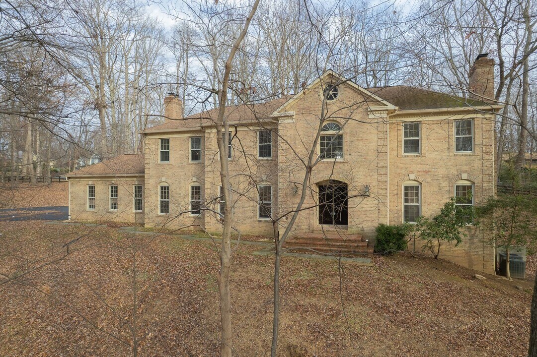 13620 Canal Vista Ct in Potomac, MD - Building Photo