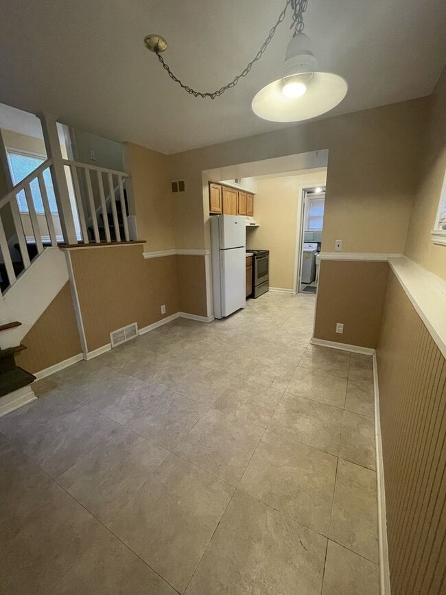 property at 918 Sylvan Ave