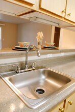 16936 SE Powell Blvd-Unit -64 in Portland, OR - Building Photo - Building Photo