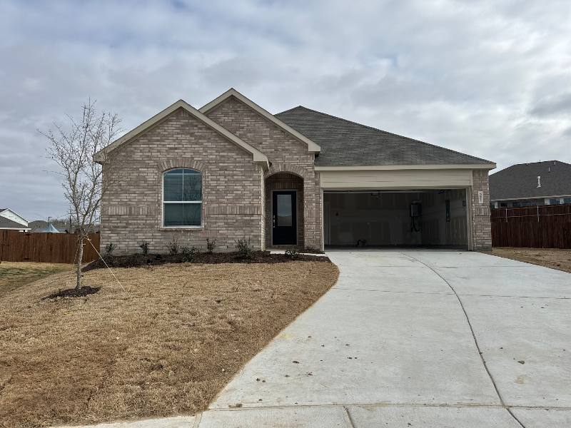 321 Sedalia Trl in Justin, TX - Building Photo