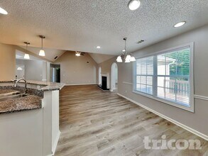 331 Crestridge Ln in Ellenwood, GA - Building Photo - Building Photo