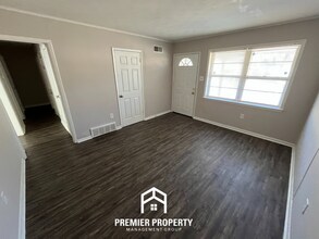 211 Burwood Dr in Memphis, TN - Building Photo - Building Photo