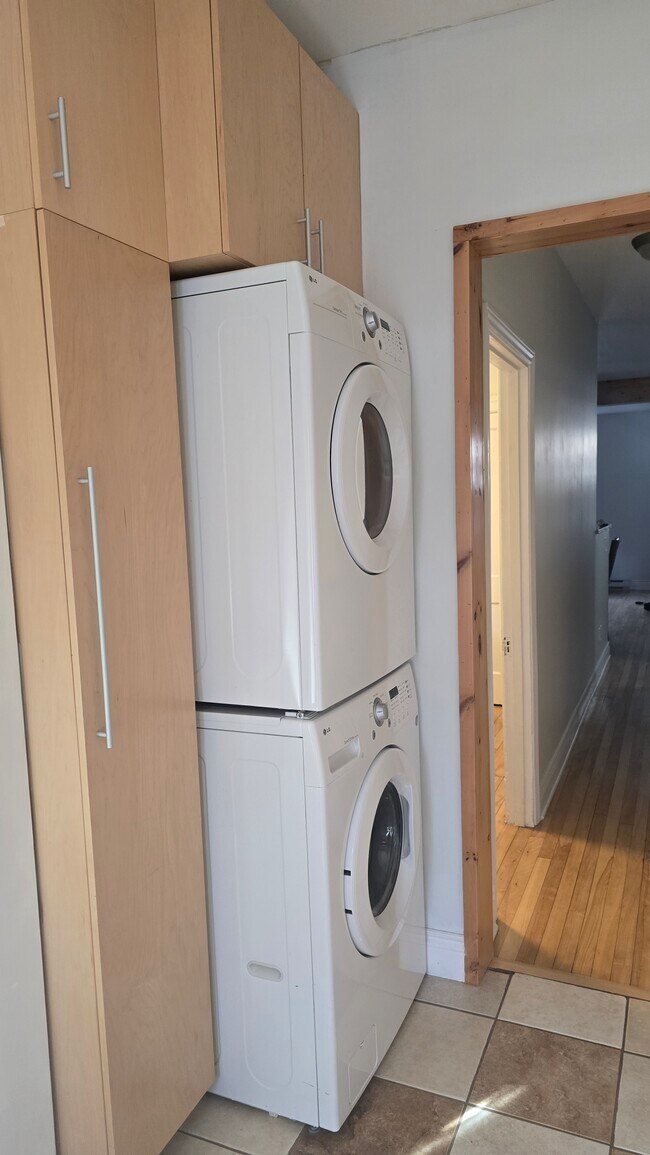 6020 D'aragon Rue in Montréal, QC - Building Photo - Building Photo