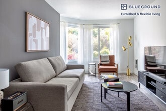 240 Lombard St in San Francisco, CA - Building Photo - Building Photo