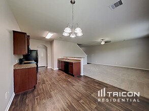 24069 Wilde Dr in Magnolia, TX - Foto de edificio - Building Photo