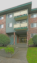 La Venta Place in Burnaby, BC - Building Photo - Building Photo