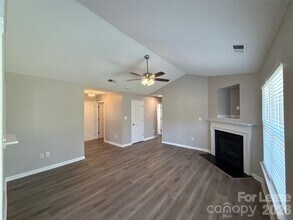 14300 Menifee Dr in Huntersville, NC - Building Photo - Building Photo