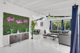 714 NE 17th Ct in Fort Lauderdale, FL - Building Photo - Building Photo