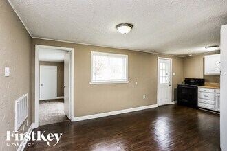 43 Marquette Dr in Florissant, MO - Building Photo - Building Photo