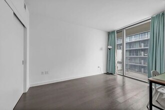 13103 40th Rd, Unit Ph3Q in Flushing, NY - Foto de edificio - Building Photo