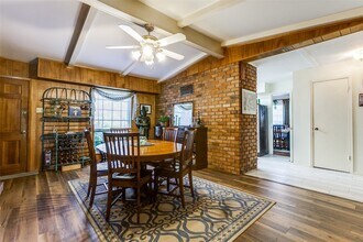 9551 E Lake Highlands Dr in Dallas, TX - Building Photo - Building Photo