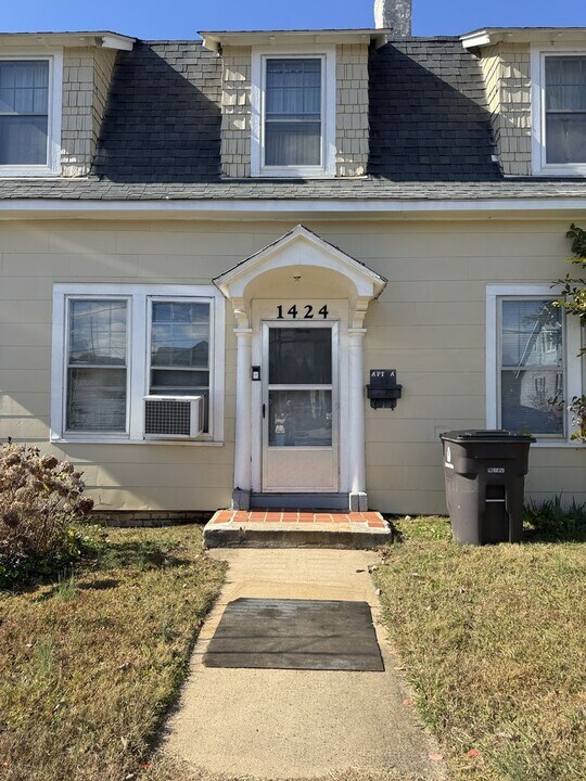 1424 W 4th St in Winston-Salem, NC - Building Photo