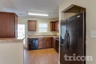 1043 Wedgewood Ct NE, Unit 617 W. Lexington Street G1 in Conyers, GA - Building Photo - Building Photo