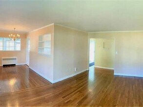 68 Willets Dr in Syosset, NY - Building Photo - Building Photo