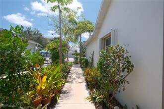 5442 Whitten Dr in Naples, FL - Building Photo - Building Photo