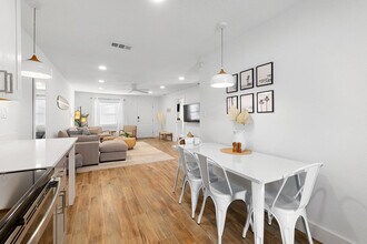 106 11th St in St. Augustine, FL - Building Photo - Building Photo