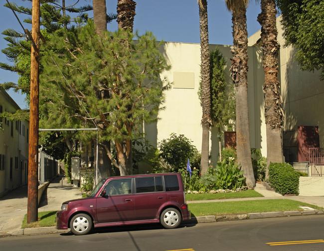 1403 N Alta Vista Blvd in Los Angeles, CA - Building Photo - Building Photo