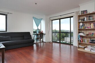 15 N Beacon St in Boston, MA - Building Photo - Building Photo