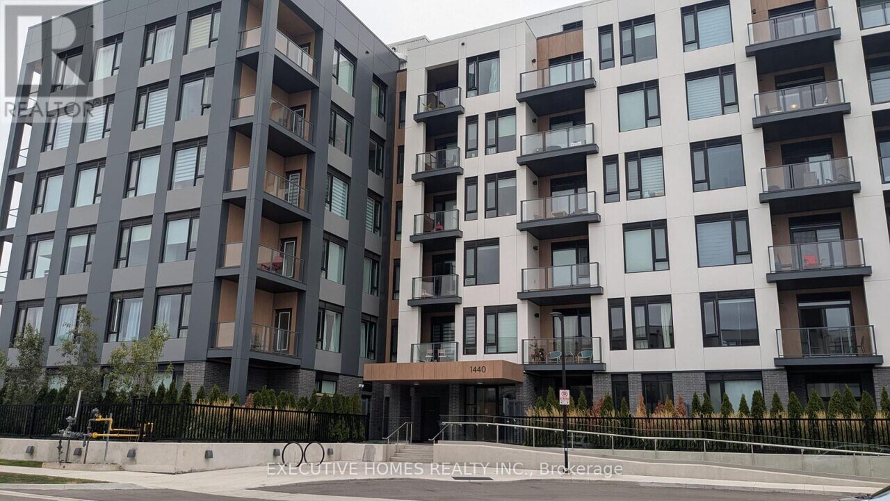 1440 Clarriage Ct in Milton, ON - Building Photo