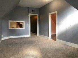 1741 N Farwell Ave in Milwaukee, WI - Building Photo