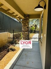 2740 Commons Pl in Auburn, CA - Foto de edificio - Building Photo